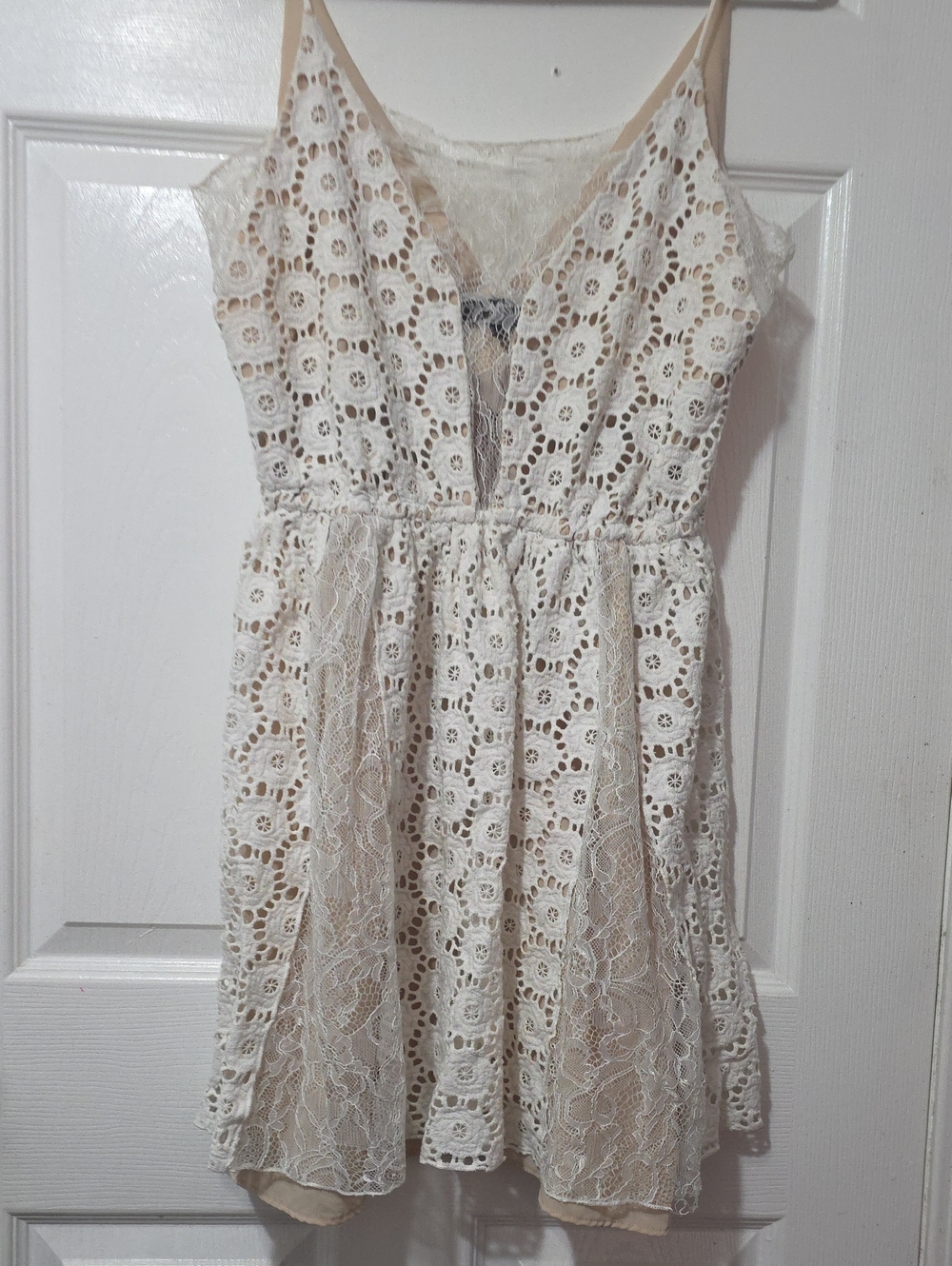 ABS Allen Schwartz Cream Lace Mini Dress